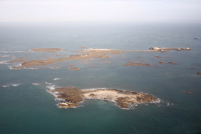 Les Ecrehous by Mick Dryden