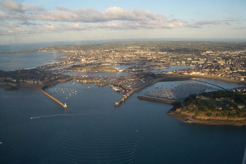 St Malo by Tony Paintin