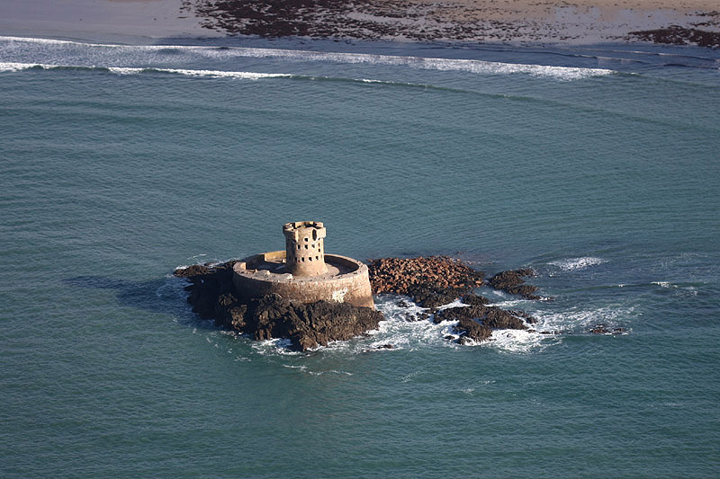 La Rocco Tower by Mick Dryden